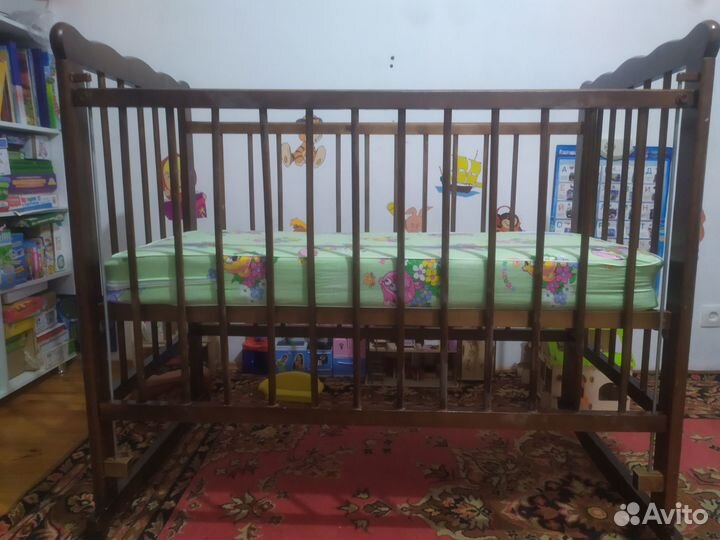 Детская кроватка