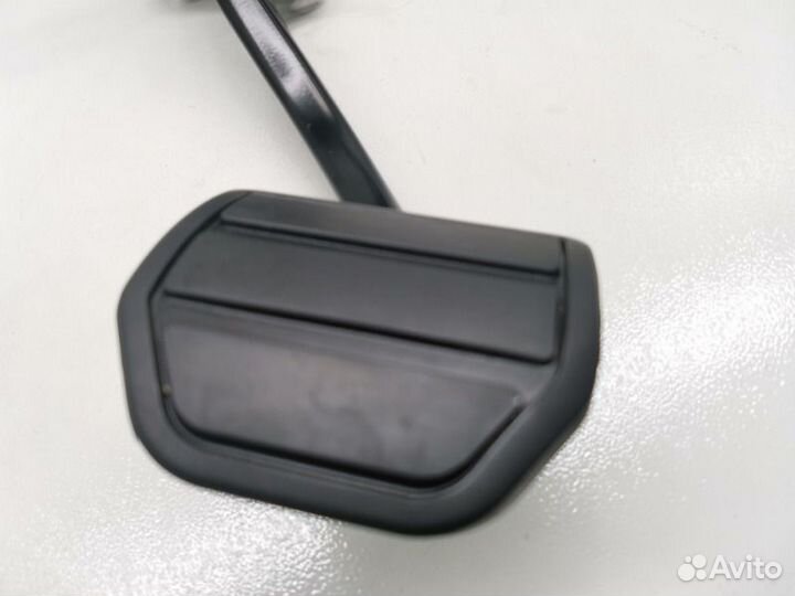 Педаль тормоза Land Rover Discovery 4 2.7 2012