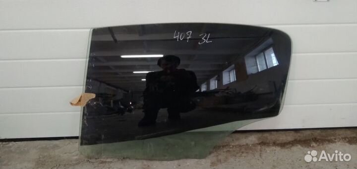 Стекла Peugeot 407 2004-2010