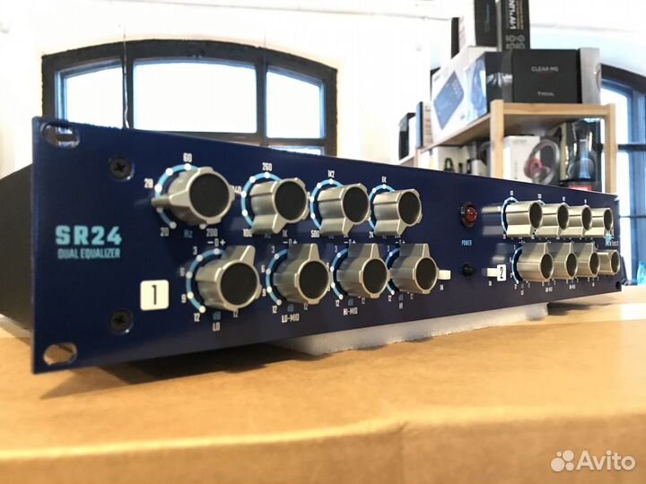 API Audio select SR24 dual-channel equalizer