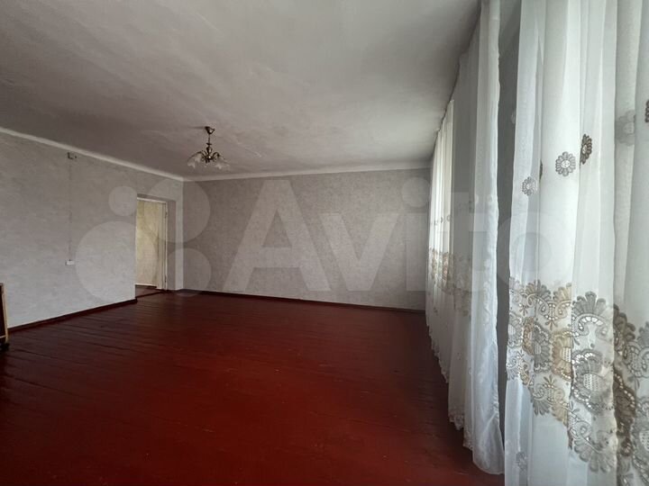 2-к. квартира, 55 м², 3/3 эт.