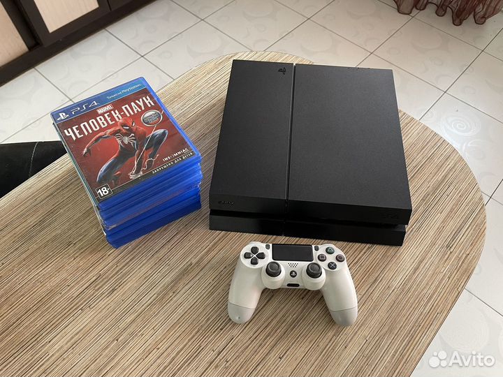 Игровая приставка PS4 slim