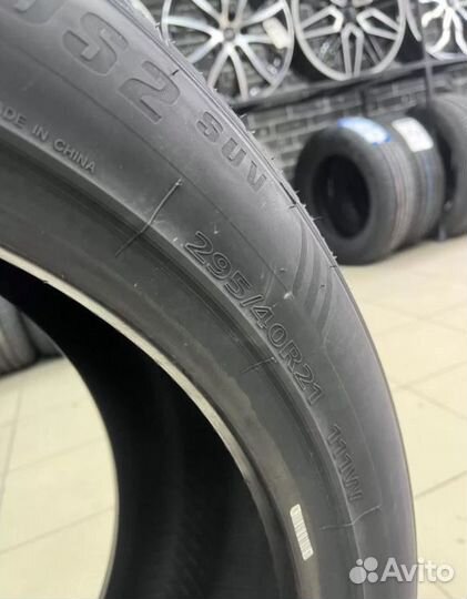 Delinte DS2 SUV 295/40 R21 111W