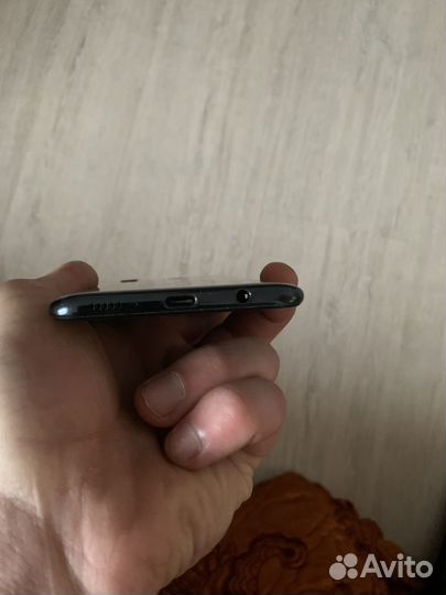 Samsung Galaxy A30, 3/64 ГБ