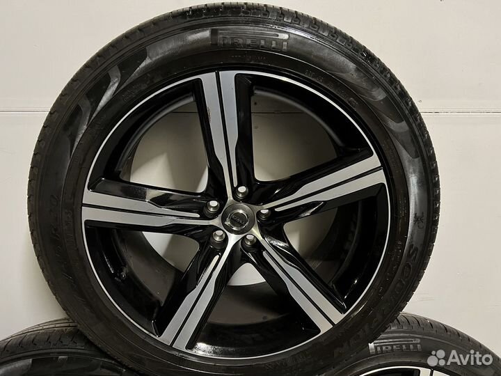 Комплект оригинальных колес R20 R-design XC90 2018