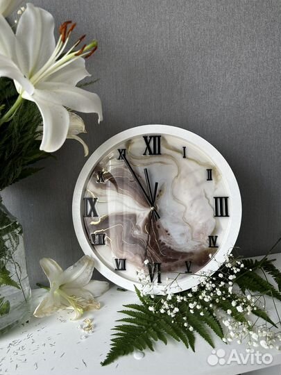 Часы из эпоксидной смолы