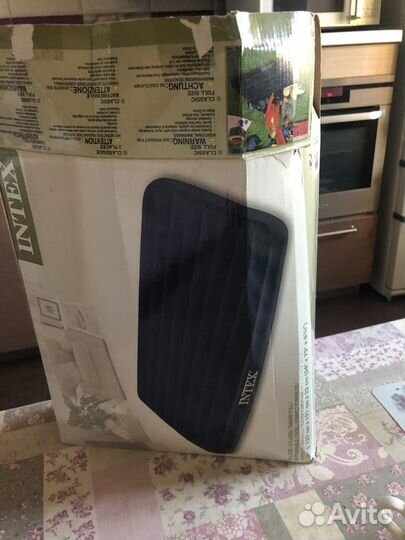 Надувной матрас intex