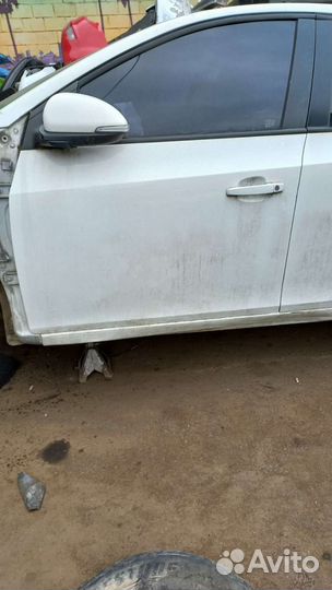 Дверь задняя левая Chevrolet Cruze седан