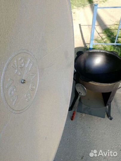 Казан чугунный с печкой