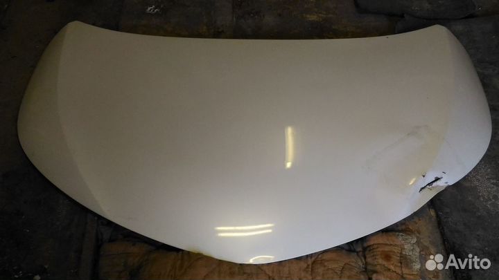 Продам оригинал капота Toyota Corolla