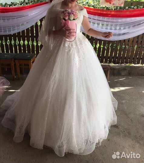 Свадебное платье