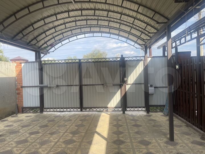 Дом 191 м² на участке 4,5 сот.