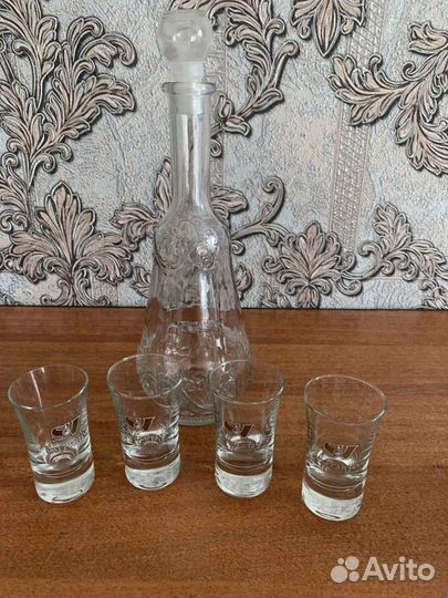 2 вазы,2 свадебных фужера