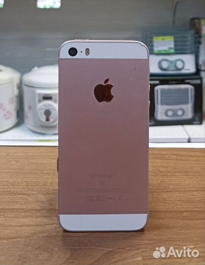 iPhone SE, 32 ГБ