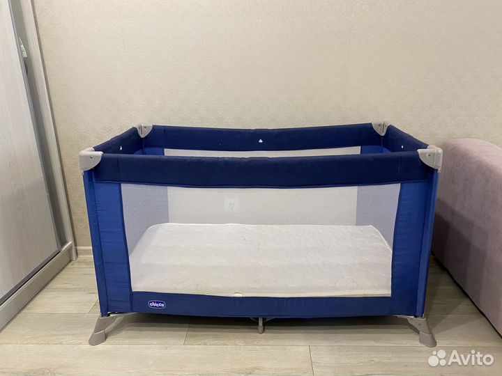 Манеж с матрасом + постельное белье