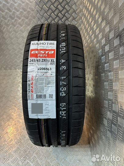 Kumho Ecsta PS71 245/45 R19 102Y