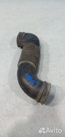 Патрубок воздушного фильтра Suzuki Liana (ER)