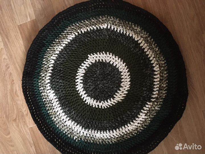 Коврик ручной работы