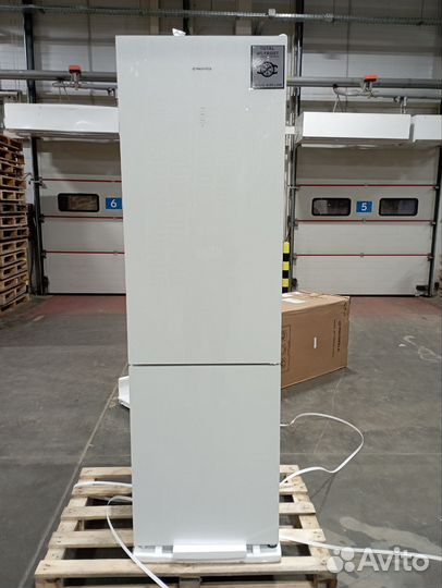 Холодильник maunfeld MFF200NFW Inverter