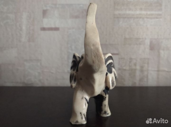 Статуэтка слон