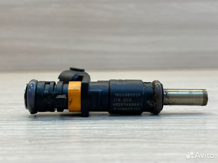 Форсунка топливная LADA X-Ray Cross