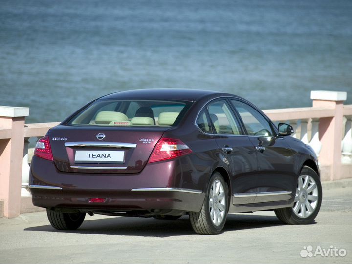 Задний фонарь Nissan Teana J32