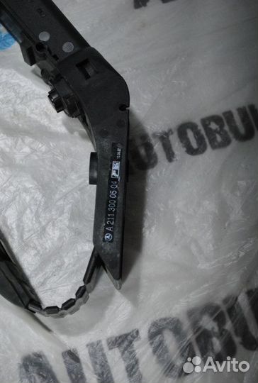 Педаль газа Mercedes Cls W219 M113.967 E5.0 2005