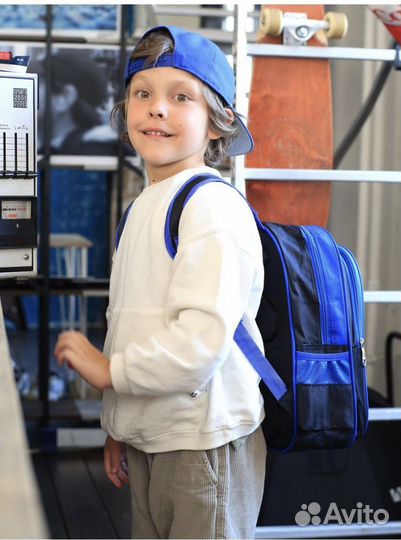 Рюкзак или ранец, портфель в школу для мальчика