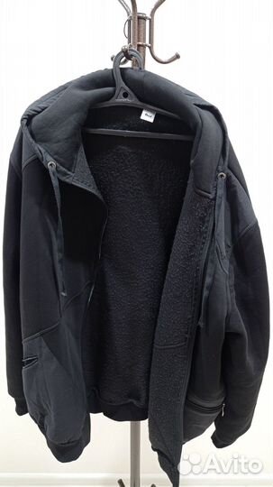 Продам толстовку утепленную 