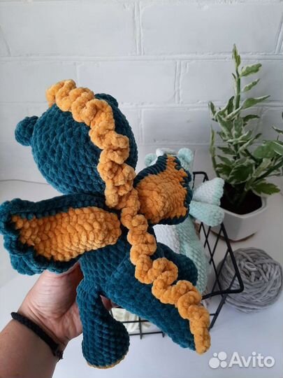 Мягкая игрушка дракон. Вязаный дракон