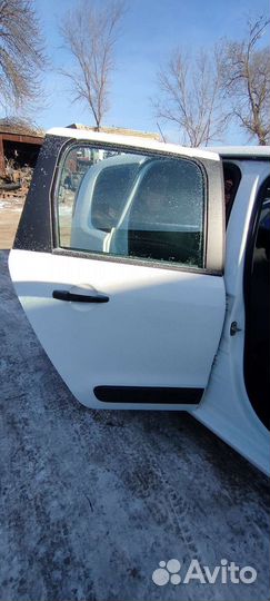 Дверь задняя правая Citroen C3 Picasso 2012 год
