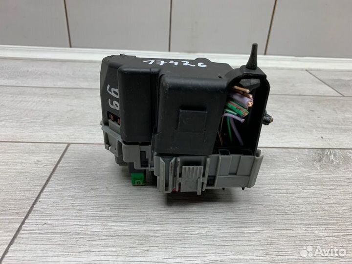 Блок предохранителей Ford S-Max минивэн qywa 2006