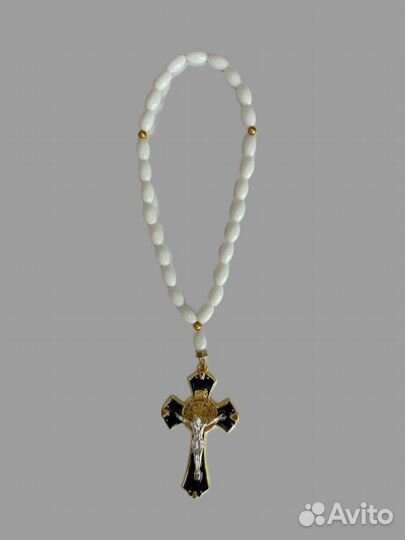 Четки на резинке, белые из камня, с черно- серебри