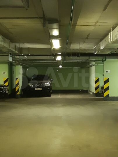 Машиноместо, 24 м²