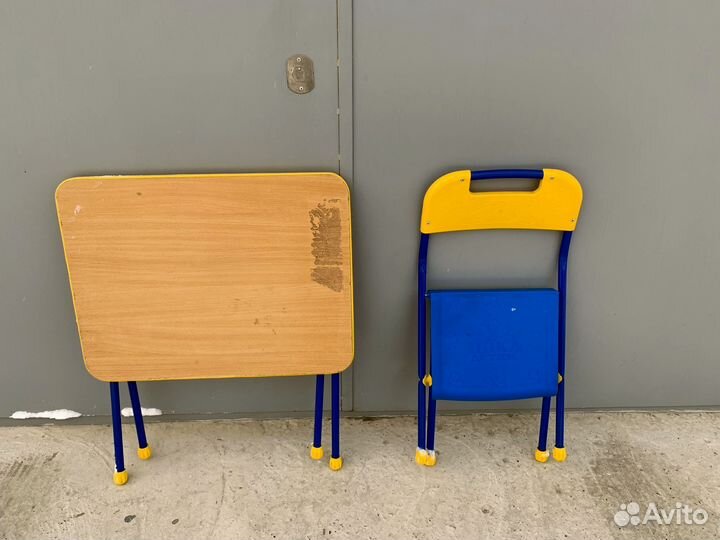 Детский стол и стул