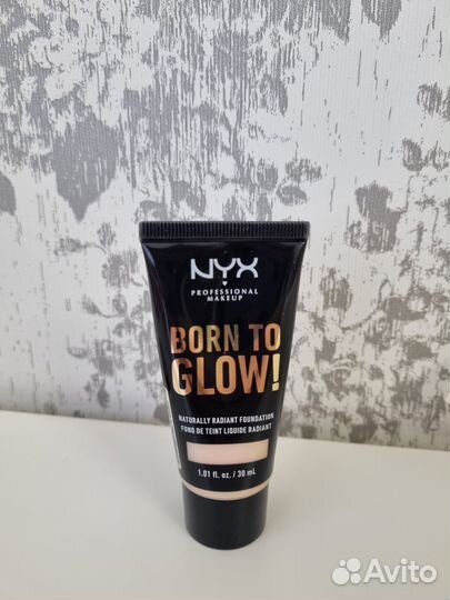 Тональная основа NYX