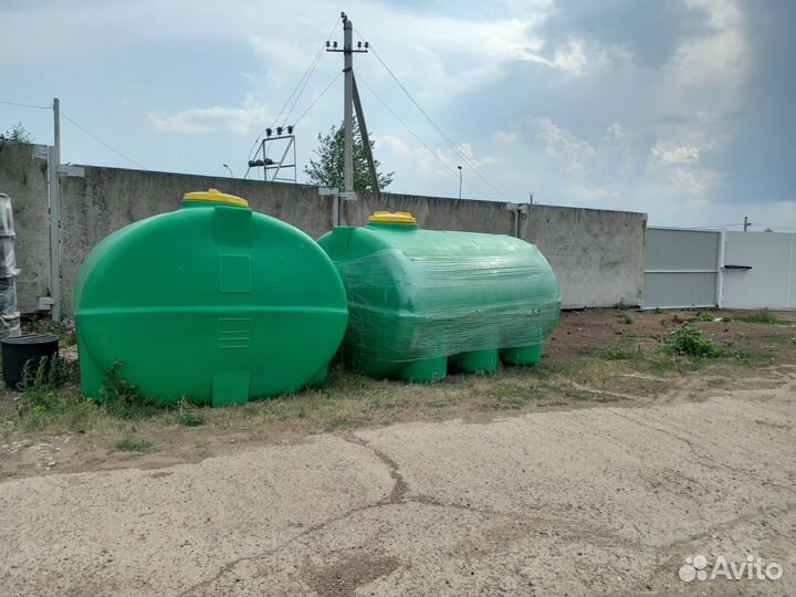 Емкость 5000 литров пластиковая для воды и топлива