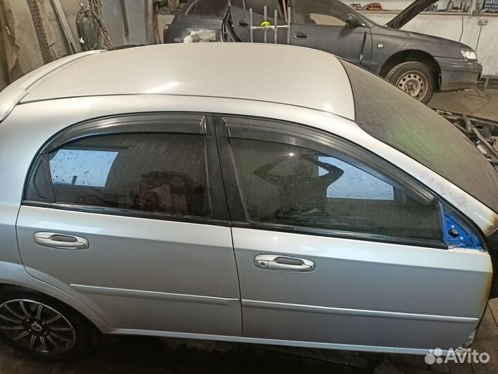 Chevrolet lachetti 10г. Крыша хэтчбек