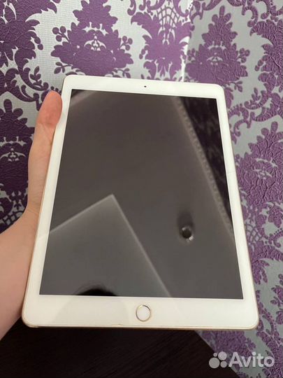 Apple iPad pro 9.7 2017г wife +Cellular 32 г