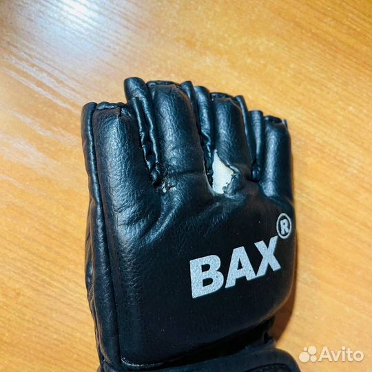 Перчатки для бокса и восточных единоборств