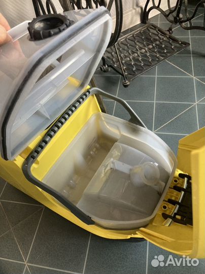 Пылесос Karcher с аквафильтром DS6