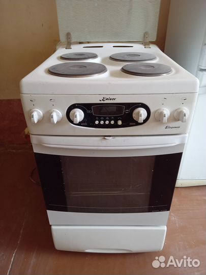 Продам эл.печь 4 конфорки kaiser