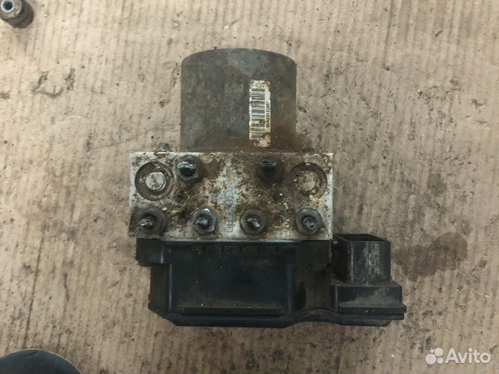 Volkswagen tiguan блок абс