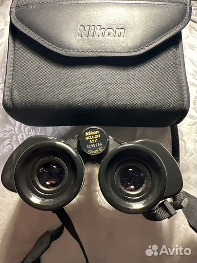 Бинокль Nikon aculon a211