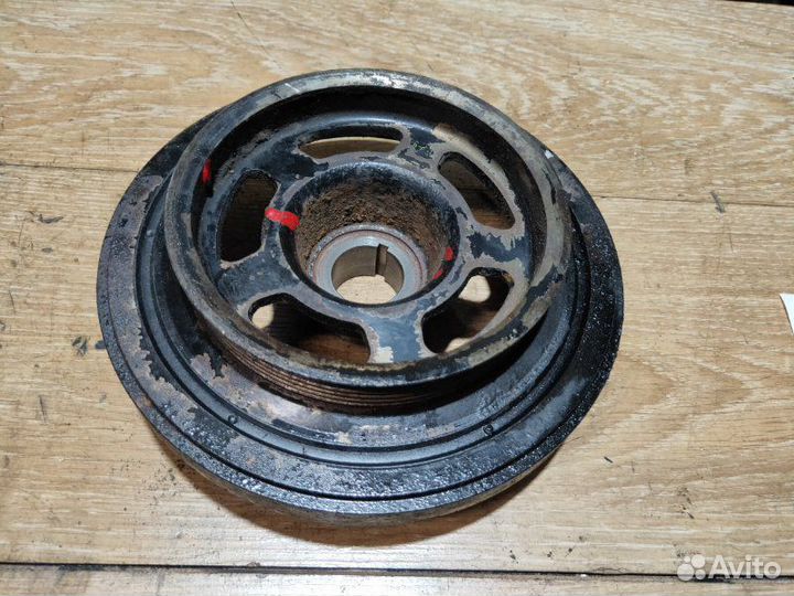 Шкив коленвала A6110300303 Mercedes-Benz C-Class