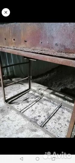 Столик металлический под мангал