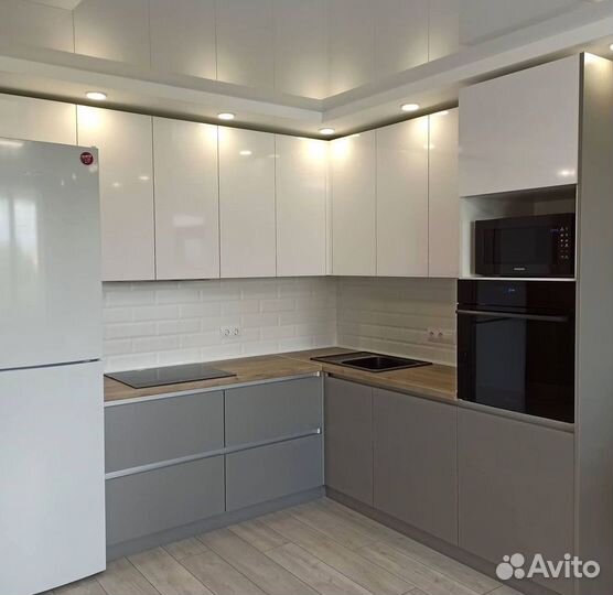 Кухонный гарнитур под потолок