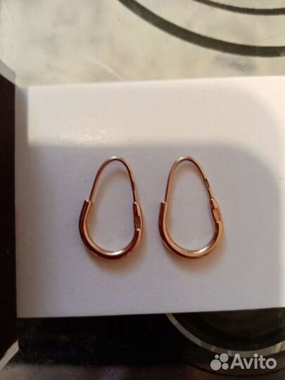 Золотые серьги
