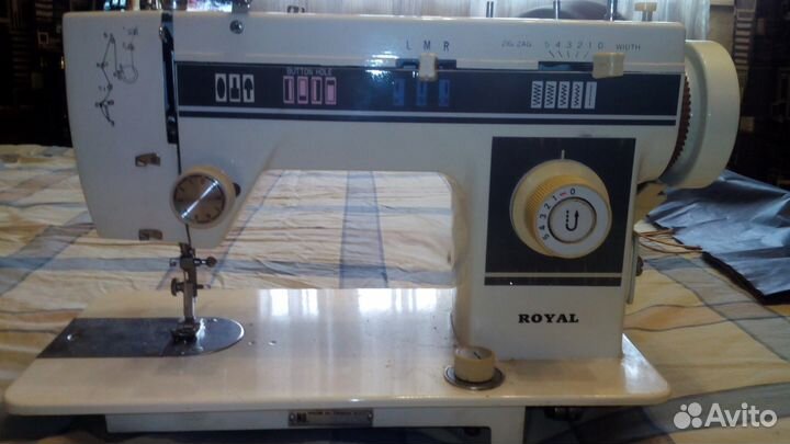 Швейная машина royal