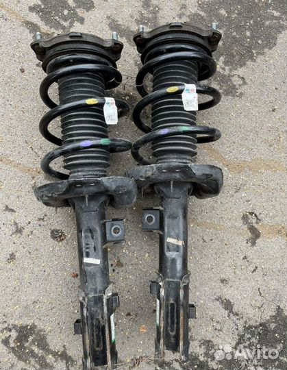 Стойки передние Киа Соул 3